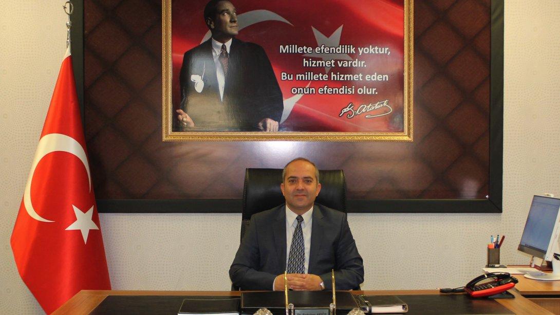 İlçe Milli Eğitim Müdürü Dr. Erdoğan AKYÜZ´ün İstiklal Marşı´mızın Kabulünün 99. Yıldönümü ve Mehmet Akif Ersoy´u Anma Günü Mesajı