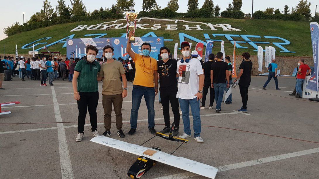 Menemen Şehit Ahmet Özsoy Fen Lisesi 'Team Meta' Takımı Tübitak 1.Liseler Arası İHA Yarışmasında Türkiye 2.si