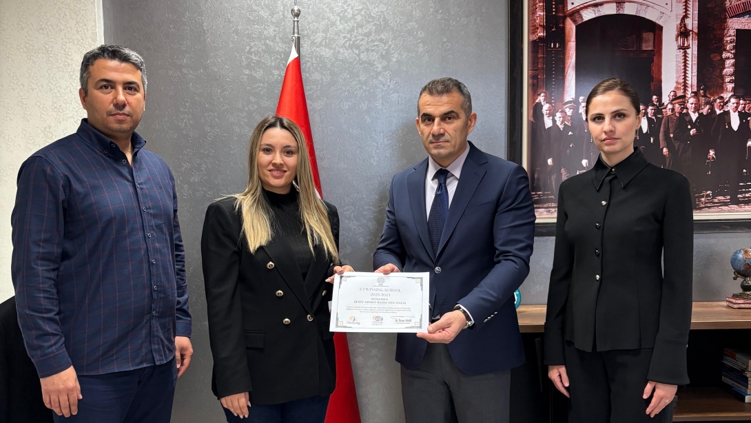 E-Twinning Okul Etiket Takdim Töreni Yapıldı