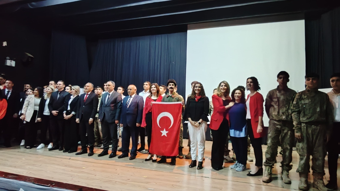 Menemende Okullar Tatil mi?